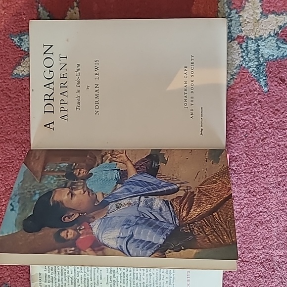 A DRAGON APPARENT TRAVELS IN INDO-CHINA BY NORMAN LEWIS - Picture 10 of 16